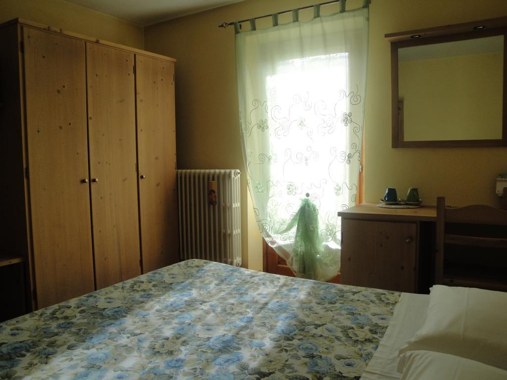 Hotel Viola Валдидентро Екстериор снимка